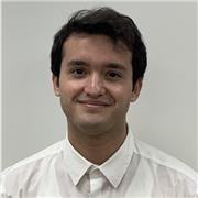 Profesor de inglés avanzado con acento americano, que ofrece apoyar en los estudios o dar conversación tanto a menores como adultos